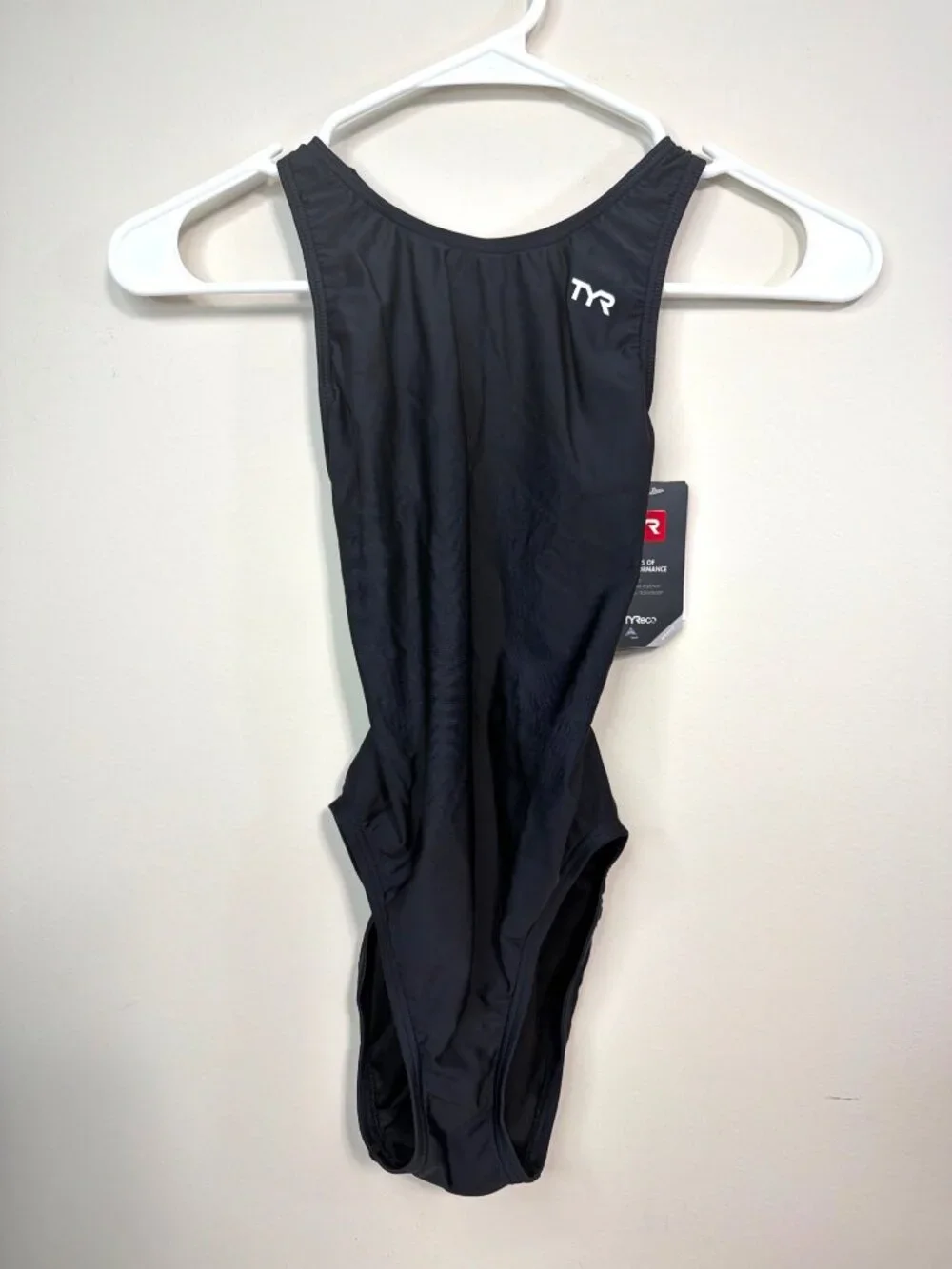 TYR NWT Womens Solid Maxfit Swimsuit Size 28 Black Chlorine Resistant UPF 50+ Re